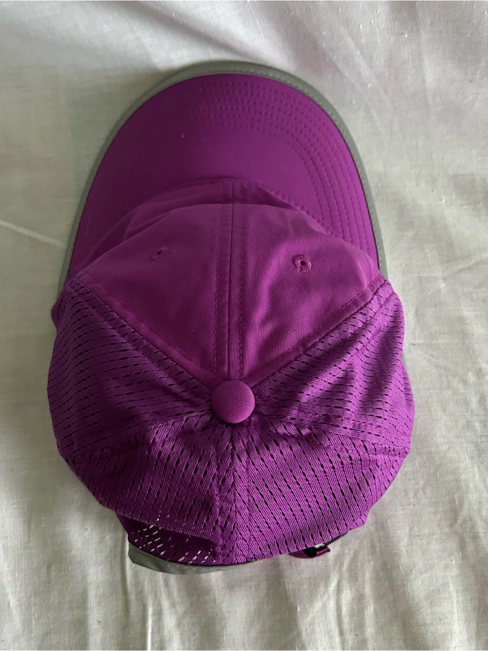 NIKE Featherlight Dri-FIT Performance Running Golf Tennis Cap Hat Magenta/Purple